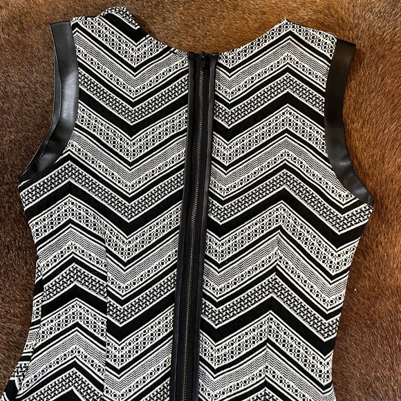 Bar III Faux Leather Trim Zipper Back Dress M L - Picture 2 of 5